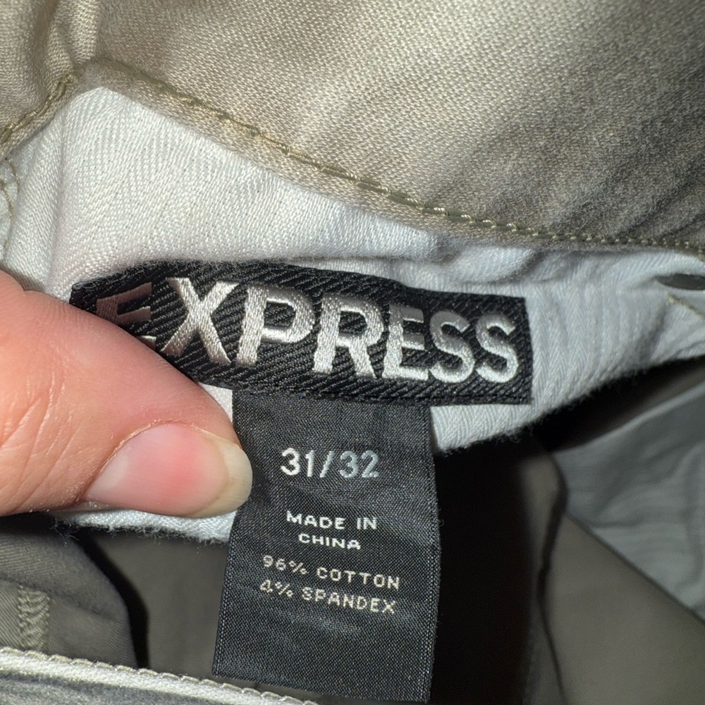 Express 31x32 - Picture 4 of 4